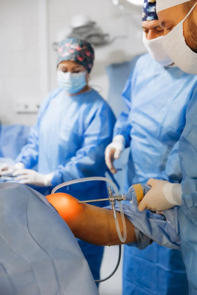 precio-artroplastia-total-de-rodilla--traumatologo-y-ortopedista-en-cdmx.webp